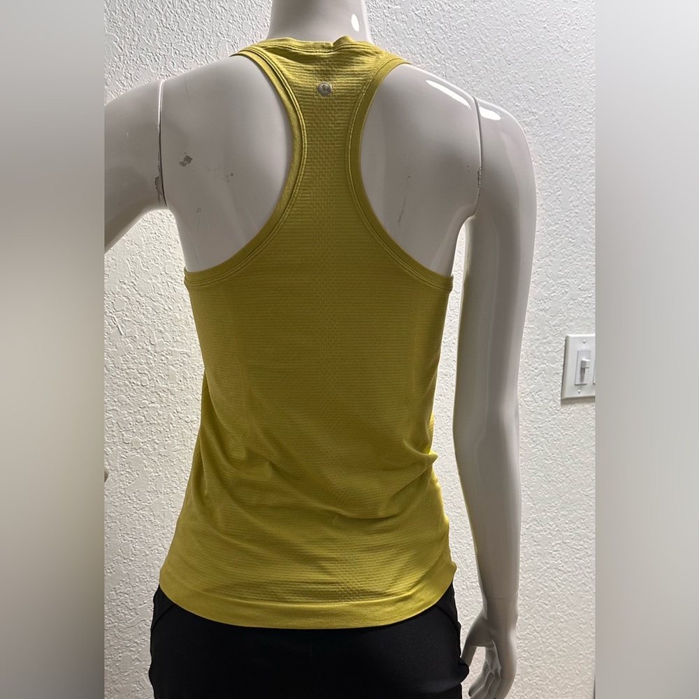 Lululemon Swiftly Tech Racerback 2.0 - Picture 6 of 7